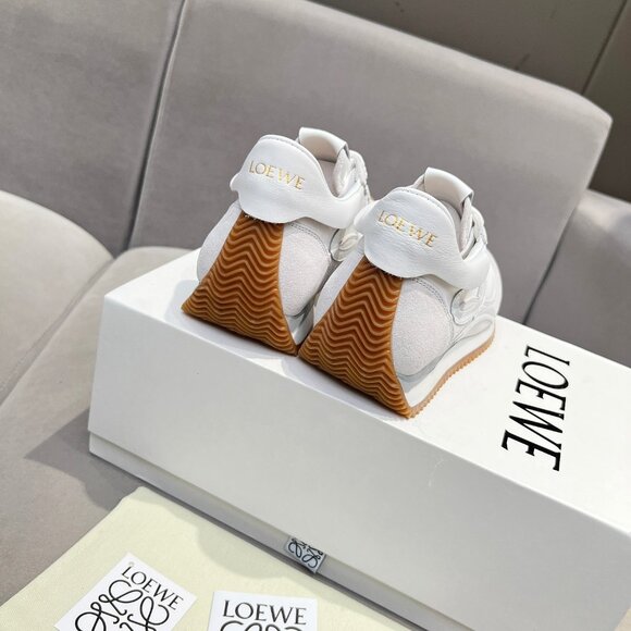 Loewe Flow RunnerSneakers👾 - Picture 9 of 9